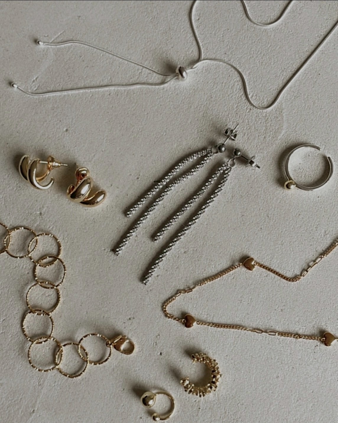 ハンドメイドアクセサリー<br><small>「Anne jewelry(アンヌジュエリー)」</small>